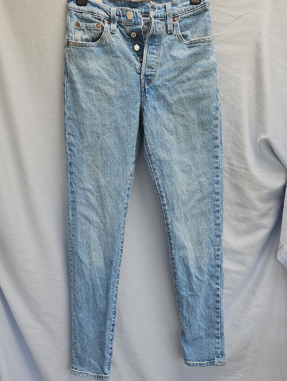 Levi's High-Rise Tappered Light Blue Denim Jeans Size 25x32